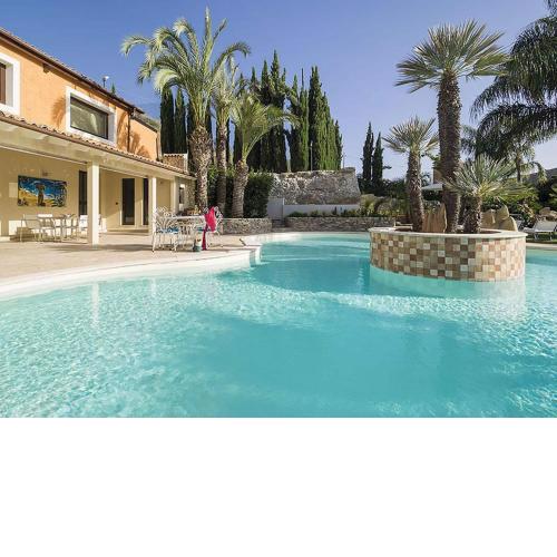 Exclusive luxury villa in Agrigento with private pool, Jacuzzi and BBQ