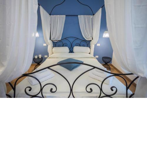 EXCLUSIVE ROOMS