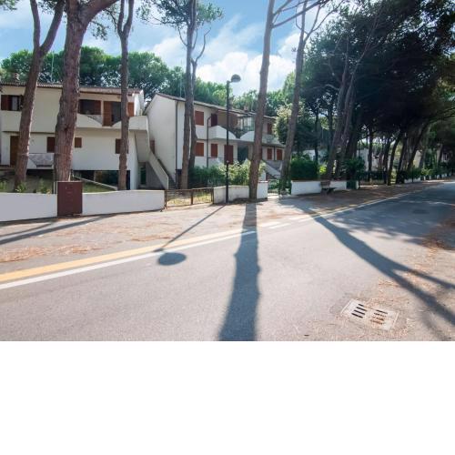 Expansive Apartment in Rosolina Mare near Beach