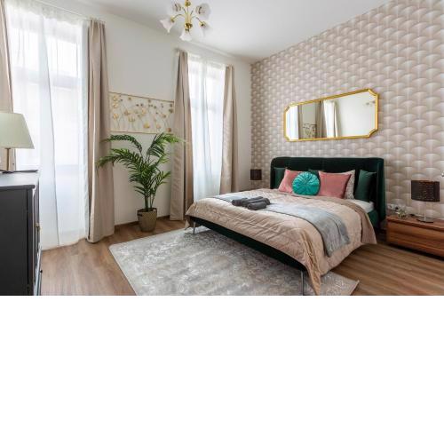 Explore Budapest from a Luxurious Cozy Apartment