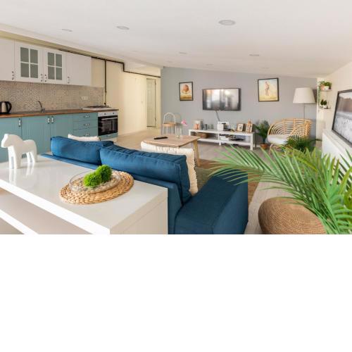 Exquisite Flat with Terrace in Nisantasi