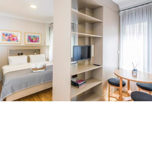 Exquisite Studio w/AC 5 min To Taksim Square