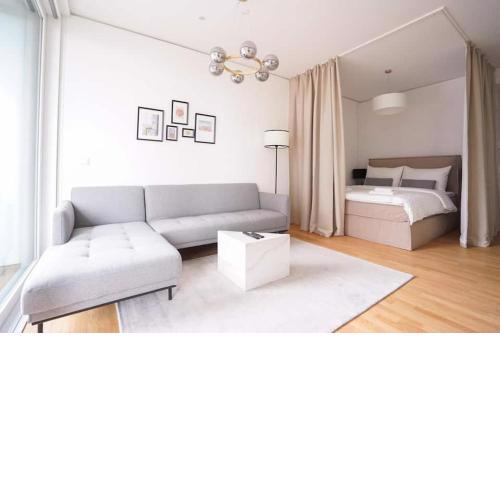 Exquisite Studio with rooftop pool