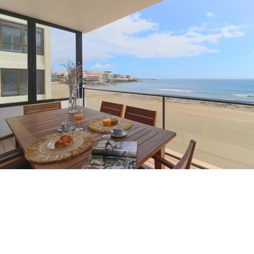 Extra Luxurious Apartment on the Beachfront