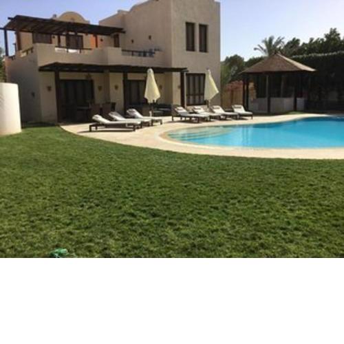 Extremely Private Villa with Optional Pool Heating