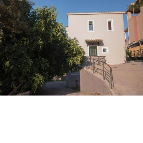 EYANTHIA HOUSE