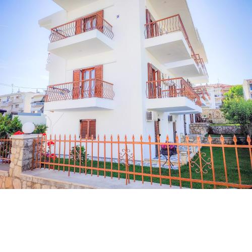 Eytyxia Apartments