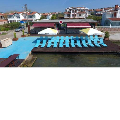 Ezer Hotel