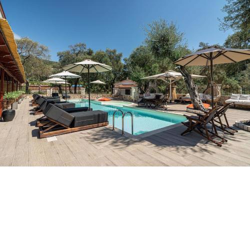 F & S LOUNGE SUITES