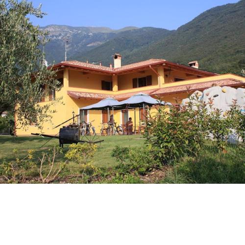 Fabulous Cottage in Arco near Lake