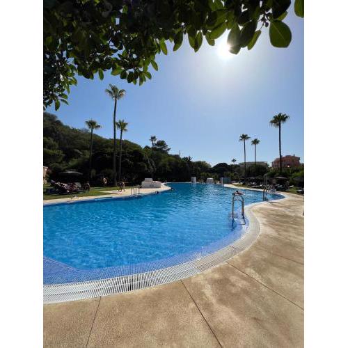 Fabulous vacation in a 2 bedroom townhouse with 2 terraces overlooking the sea, suitable for 6 people 3 swimming pools tennis and 200 mts from the sea