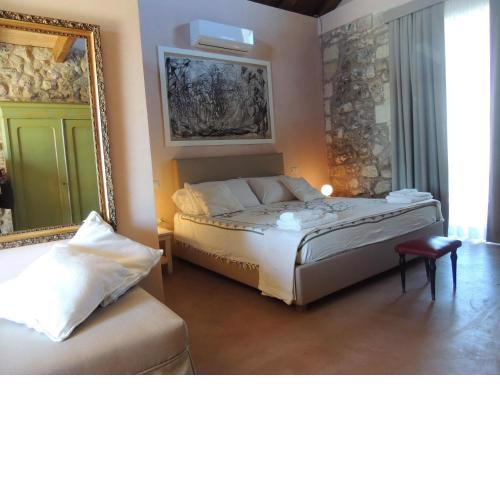 Falcon Country Suite