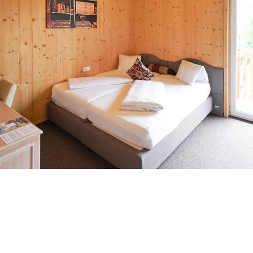 Falken Horst Lienz