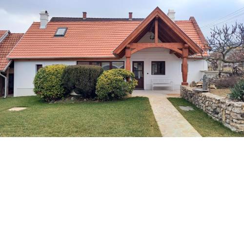 Falusi vendégház, Rural guesthouse Nagyvázsony