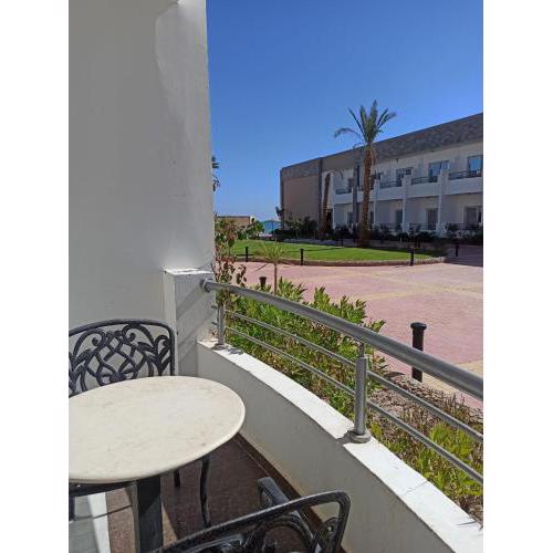 Family apartment by the sea 5