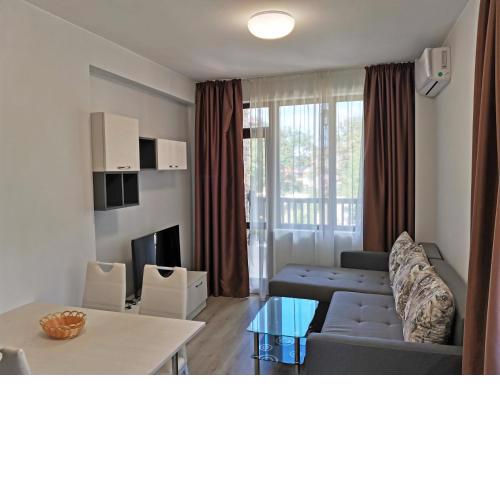 Family Apartment for Short-Term Vacation