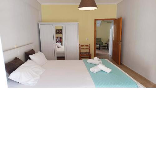 Family Apartments by Xenius Zeus in Nea Plagia
