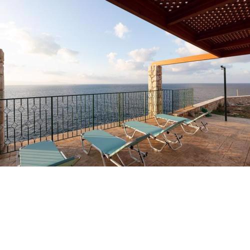 Family big apartment with sea view 2-5 people
