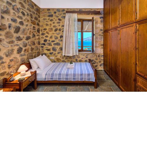 Family friendly cozy house near beach, sea view