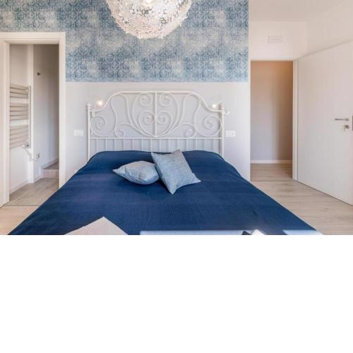 Family & Friends Rooms