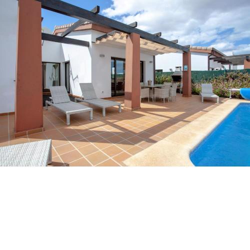 Family & Golf Villa Rubi- Pool - BBQ - Seaview -Aircon