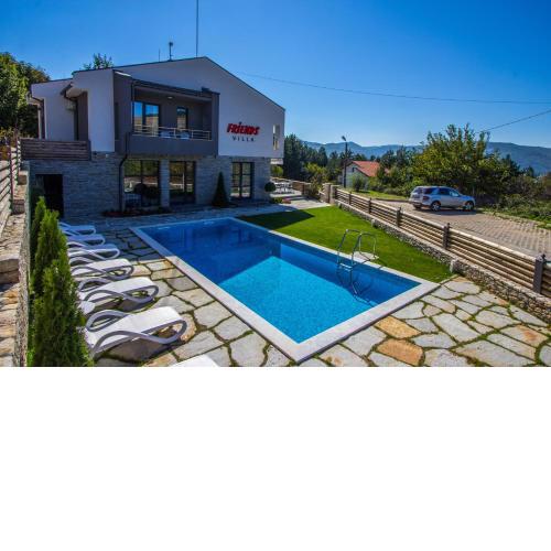 Family Hotel Friends Villa