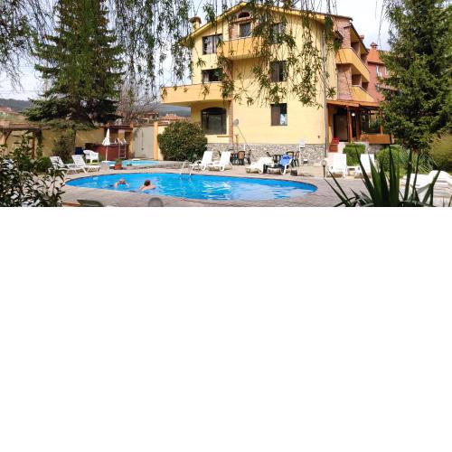Family Hotel Iv