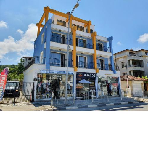 Family House Manolov