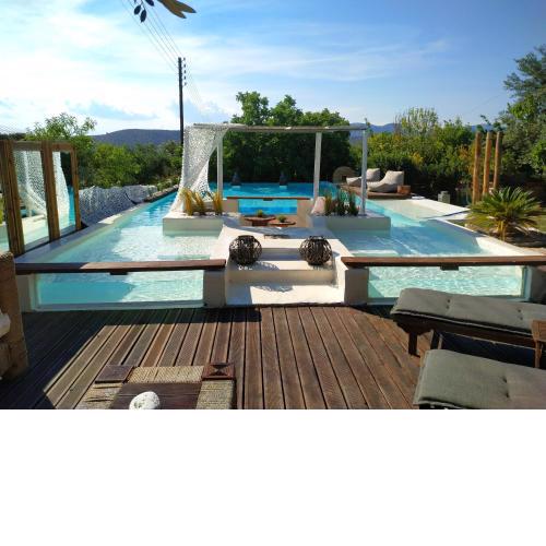 Family Project Pool & Spa Suite