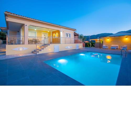 Famozo Hill Private Villa