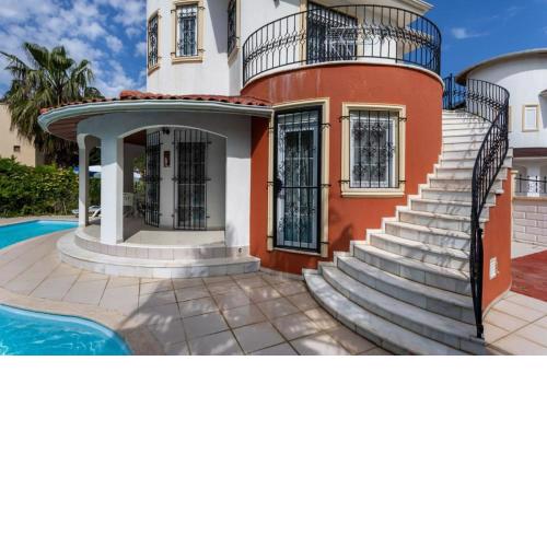 Fancy and Comfy Villa with Private Pool in Belek