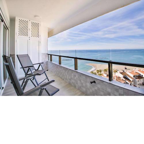 Fantanstico apartamento sobre el mar