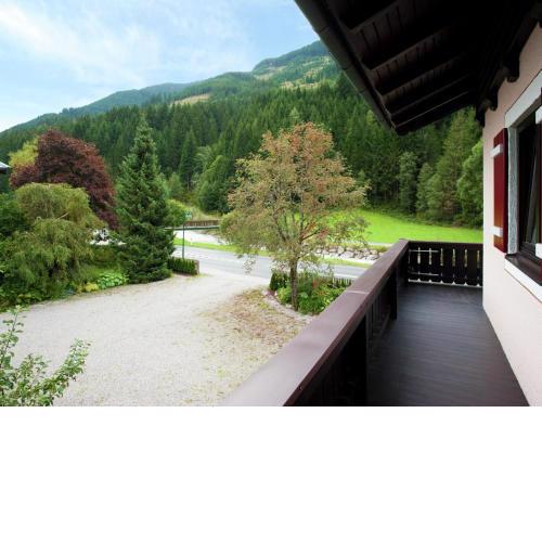 Fantastic chalet in Saalbach Hinterglemm Salzburgerland for 22 people