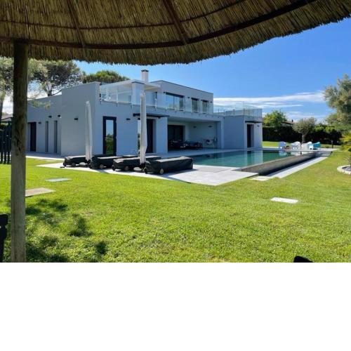 Fantastic Villa with Private Pool - Luxury Holidays on Private Island Albarella