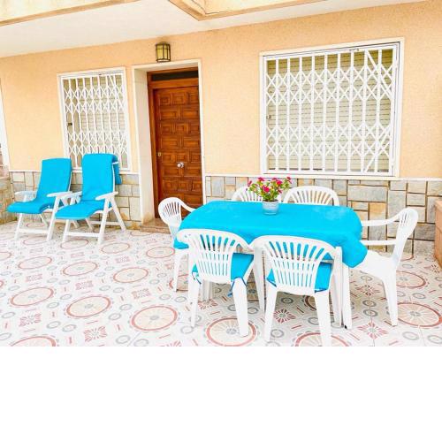 Fantástica casa en segunda línea de playa