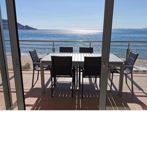 Fantástico apartamento en primera línea de mar
