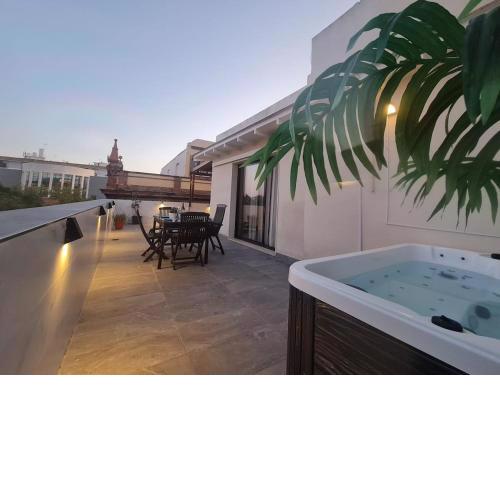 Fantástico ático 2 hab y gran terraza privada