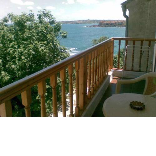 Farlalievi Guest House