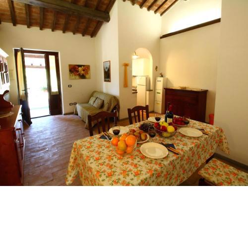 Farmhouse with pool in an area with history nature and art