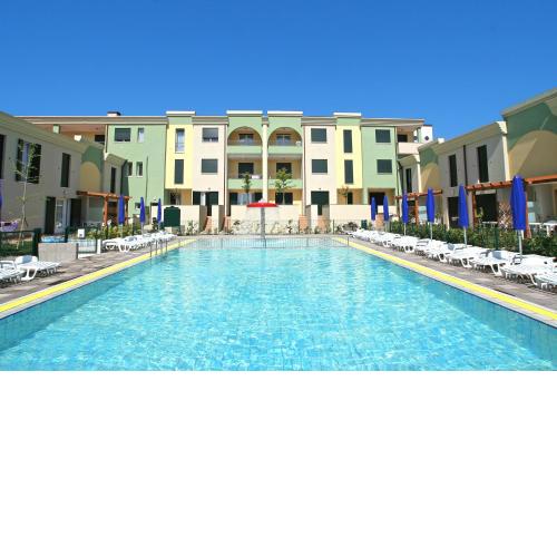 Farnie Lido Altanea