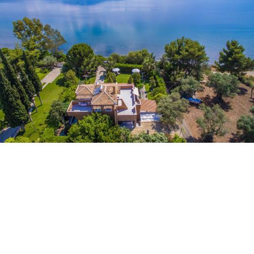 Faros Seaside Villa - 250 sqm in Politika of Evia