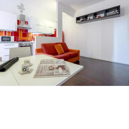 Fashion APT in the heart of Navigli - HomeUnity