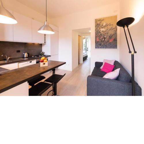 Fashion District - Top Floor Apartment