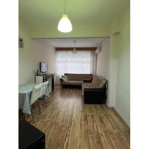 Fatih’in merkezinde 2+1 konforlu yüksek giriş daire