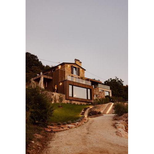 FAVAI HILLS your secret hideaway