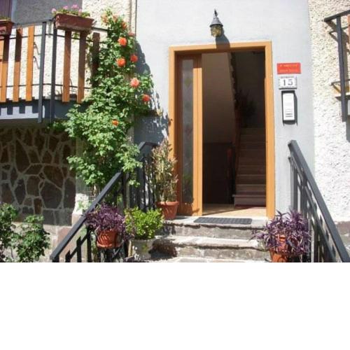 Favelle House