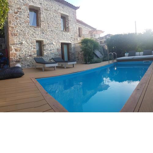FEEL LIKE HOME IN LESVOS