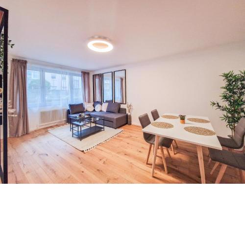 FeelHome - Design Apartment - Kitchen - Kingbed - Netflix