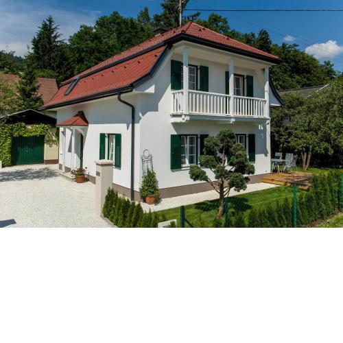 Ferienhaus Kleine Gartenvilla