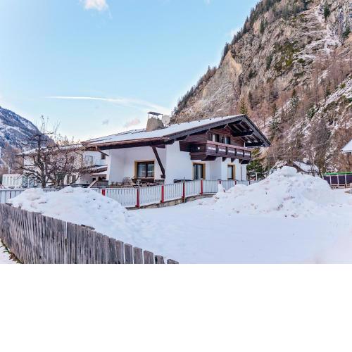 Ferienhaus mit Kaminofen und Skiraum - A 152.006